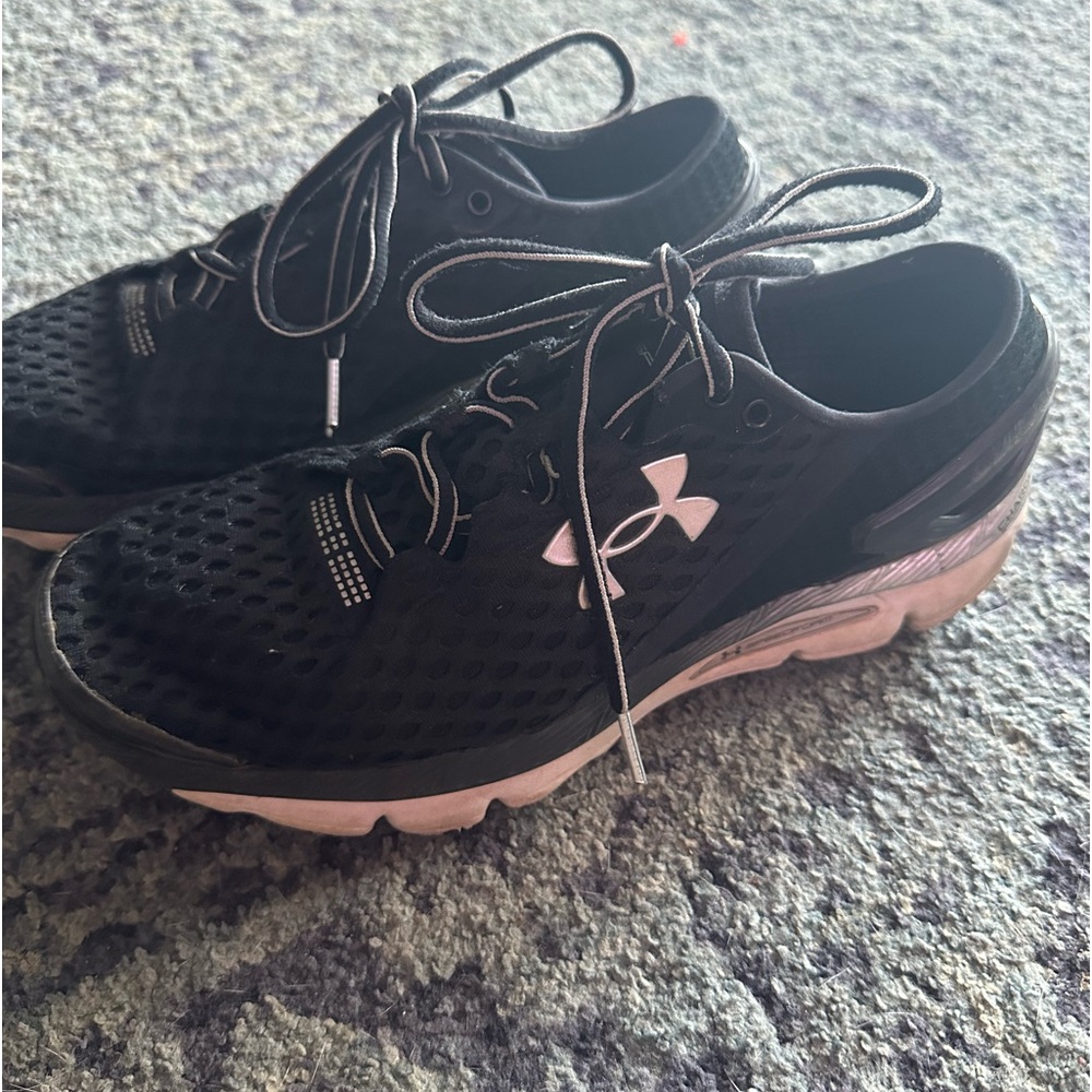 Under armour speed form shoes size 10 women’s